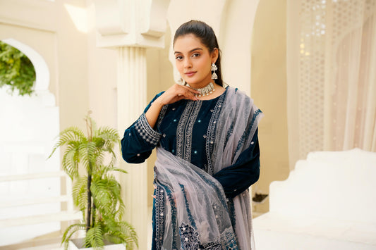 Top Trending Women’s Dresses Online in Pakistan (2025)